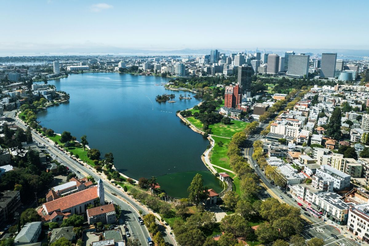 Lake Merritt community gathering